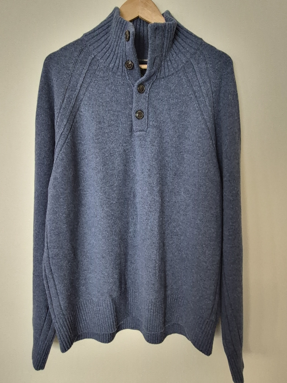 Banana Republic Men’s XL Blue Recycled Wool Blend Button Mock Neck Sweater